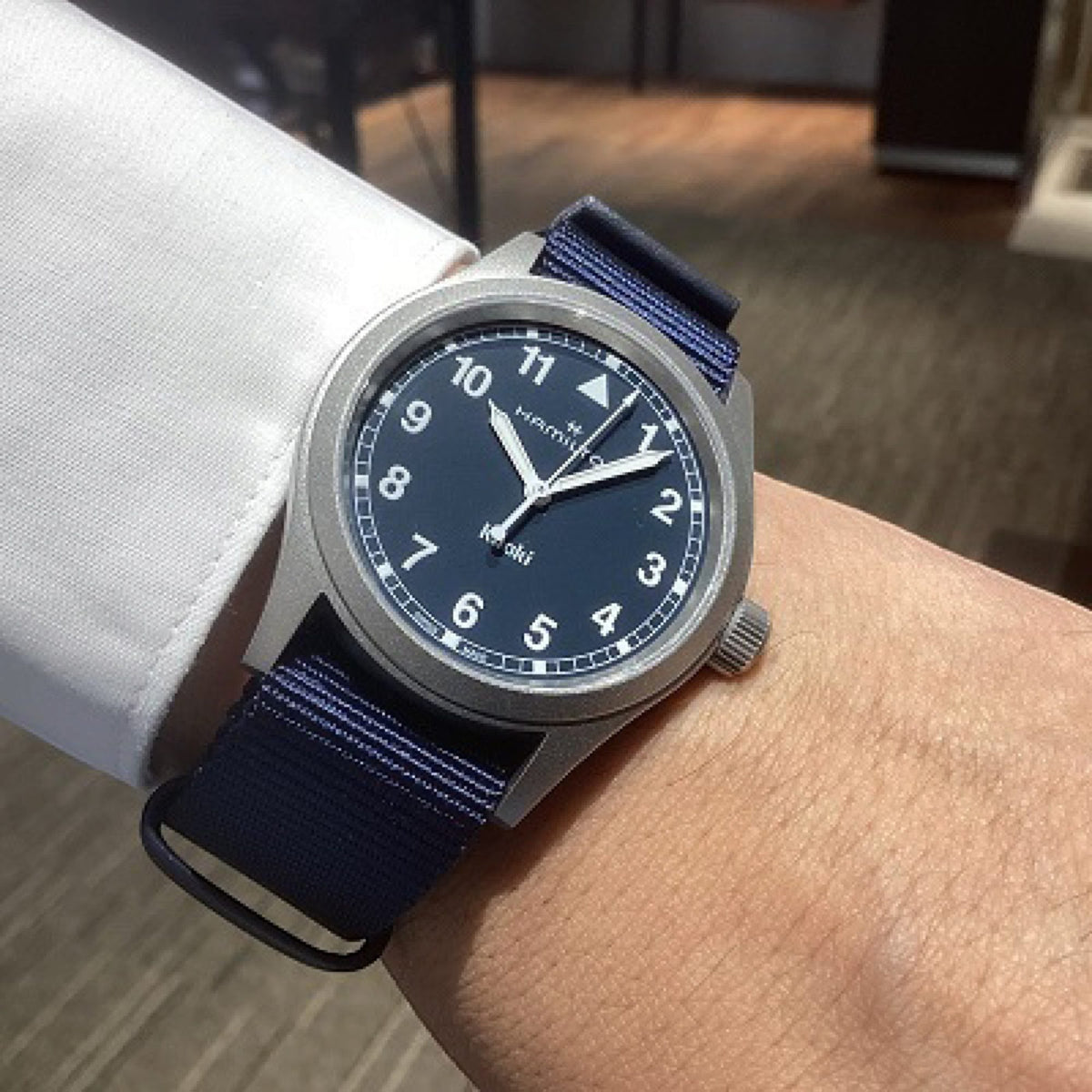 Hamilton Khaki Field Quartz 38mm H69401940