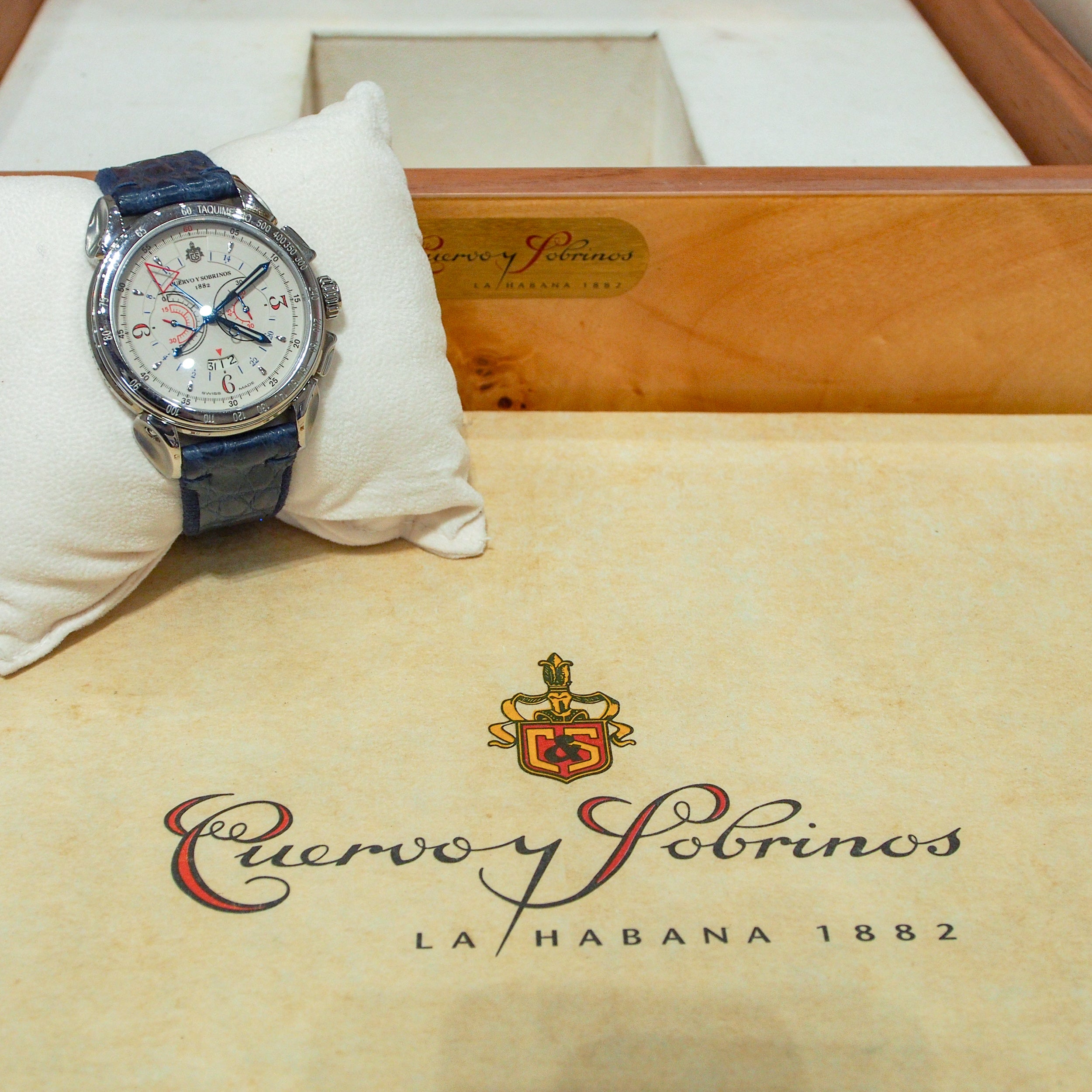 Cuervo Y Sobrinos Historiador Vuelo Ivory dial New Never Worn Ref. 3201.1I - ON05179