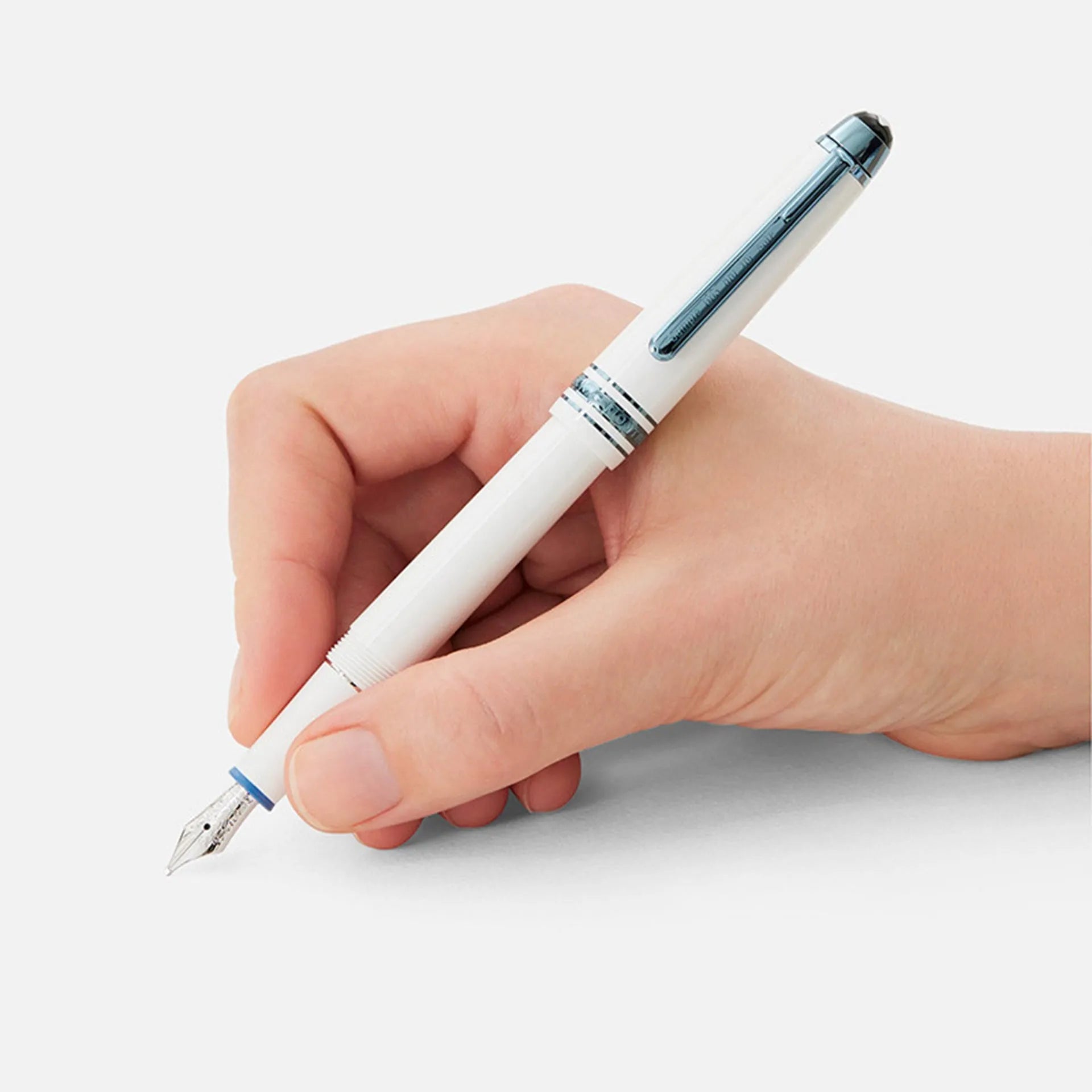 Montblanc Meisterstück 129399 Glacier Classique Penna Stilografica in Resina Bianca