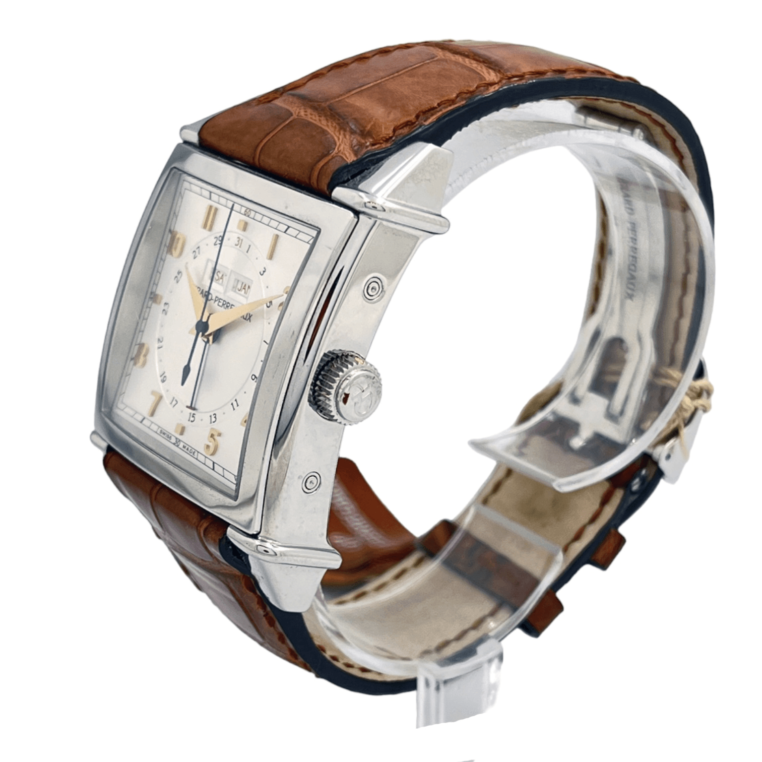 ID: ON3585MARCA: Girard PerregauxREFERENZA: 25810MODELLO: Vintage 1945 Carrée Triple CalendarGENERE: UnisexMOVIMENTO: AutomaticoCASSA: AcciaioCRISTALLO: ZaffiroDIAME