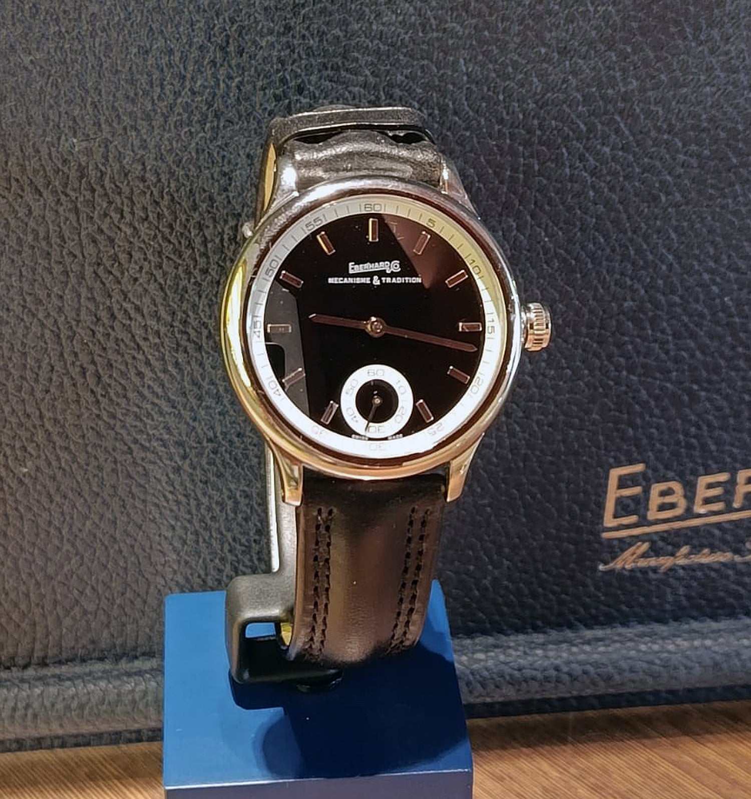 Eberhard &amp; Co. Traversetolo Manual 43 MM Ref. 21020.VZ CP - ON7920