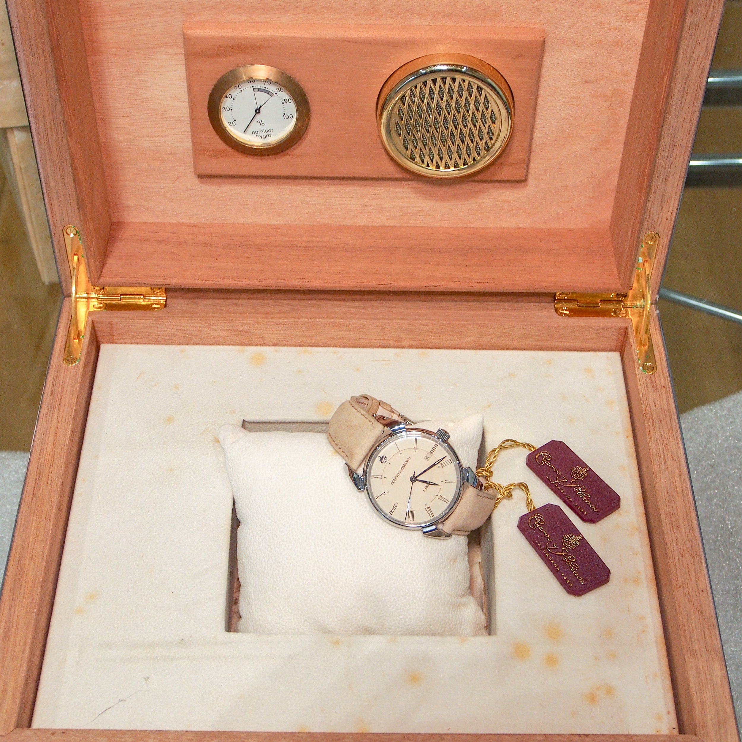 Cuervo Y Sobrinos Historiador New Never Worn Ref. 3195..1CS.CR - ON05178