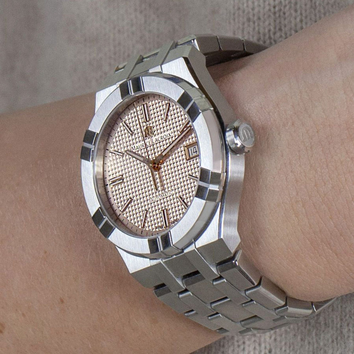 Maurice Lacroix AIKON Automatic Date 39mm AI6007-SS002-731-1