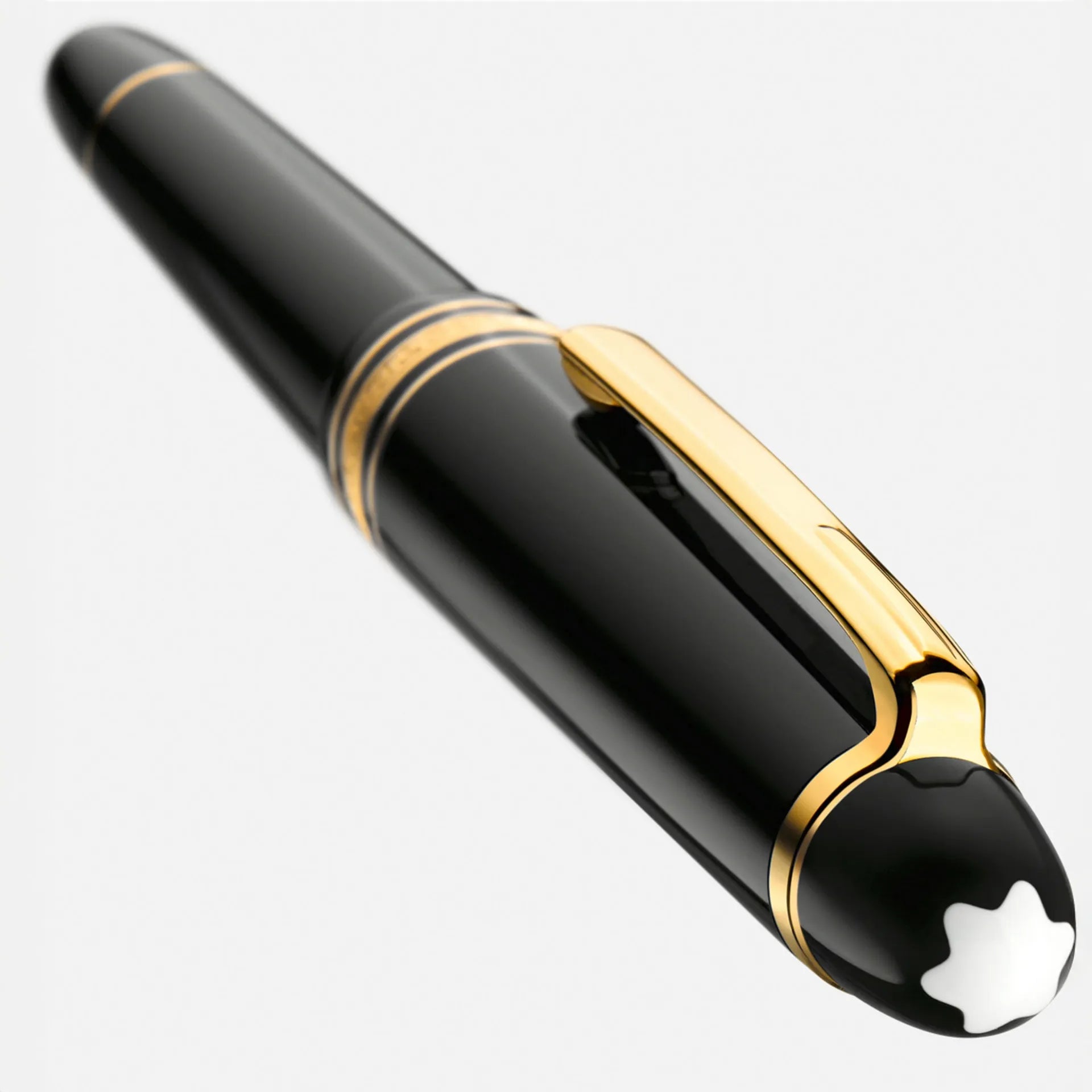 Montblanc Meisterstück 132457 Penna Roller Classique in Resina Nera con Finiture Oro