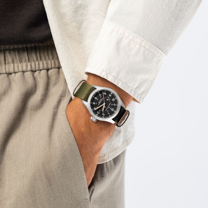 Hamilton Khaki Field Mechanical Power Reserve H69509930 – vista al polso