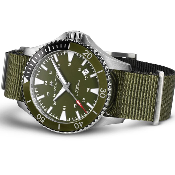 Hamilton Khaki Navy Scuba H82375961 – vista angolata