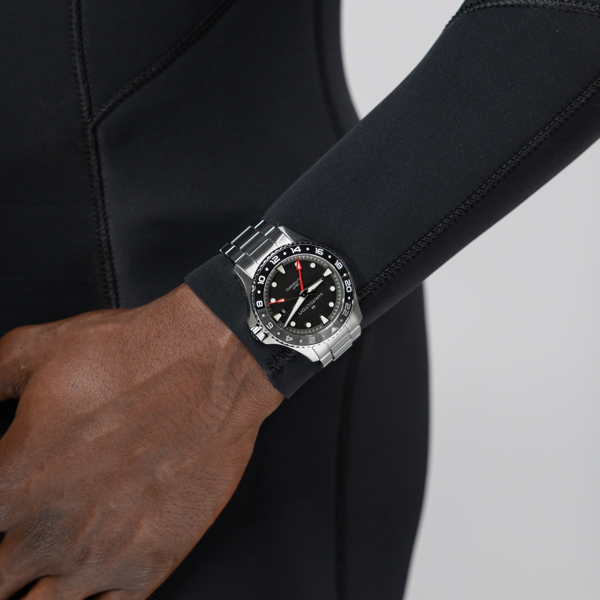 Hamilton Khaki Navy Scuba GMT Ref. H82555130 - ON10001 - vista 2